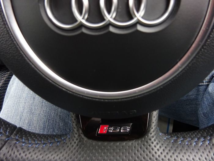 Audi RS6 4.0T FSI Quattro RS 6 Performance 5dr Tip Auto MYTHOS BLACK HUGH SPEC 1 OWNER Estate Petrol Black