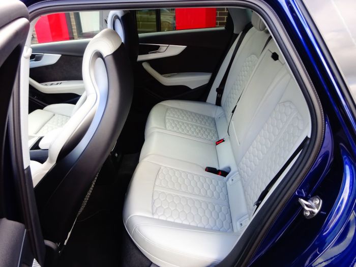 Audi RS4 2.9 TFSI Quattro HUGH SPECIFICATION PAN ROOF BANG OLUFSEN BUCKETS 360 CAMERAS ADAPTIVE CRUISE Estate Petrol Blue