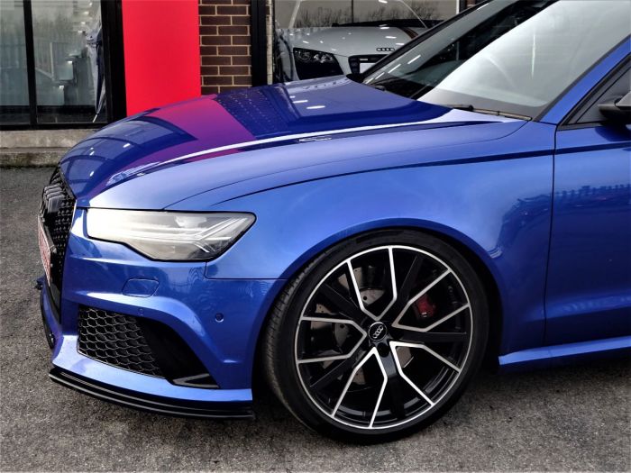 Audi RS6 4.0T FSI Quattro Performance AKRAPOVIC MASSIVE SPEC 67 REG LOW MILEAGE OVER 10K EXTRAS Estate Petrol Sepang Blue Pearl Effect