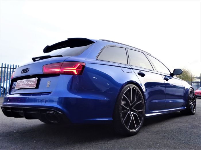 Audi RS6 4.0T FSI Quattro Performance AKRAPOVIC MASSIVE SPEC 67 REG LOW MILEAGE OVER 10K EXTRAS Estate Petrol Sepang Blue Pearl Effect