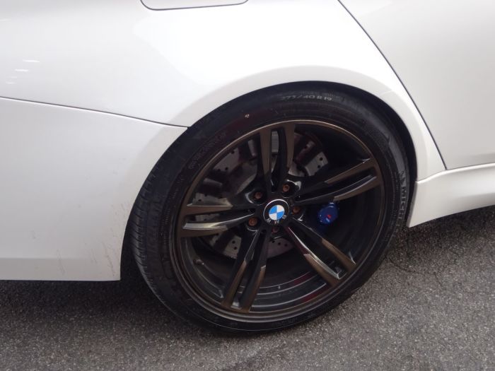 BMW M3 3.0 M3 4dr DCT HUGH SPEC 1 OWNER FROM NEW MINERAL WHITE Saloon Petrol White