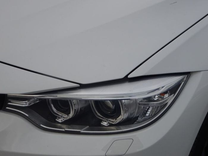BMW M3 3.0 M3 4dr DCT HUGH SPEC 1 OWNER FROM NEW MINERAL WHITE Saloon Petrol White