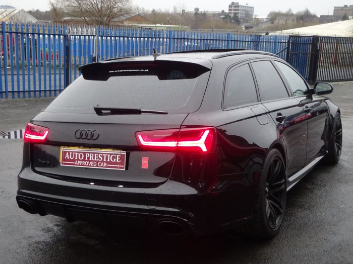 Audi RS6 4.0T FSI Quattro 5dr Tip Auto LOW MILEAGE 2 OWNERS PAN ROOF STEALTH PACK Estate Petrol Black