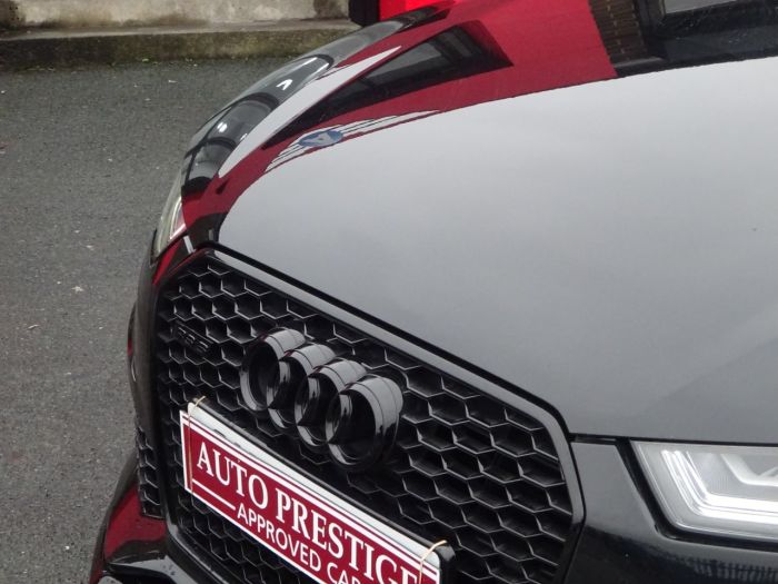 Audi RS6 4.0T FSI Quattro 5dr Tip Auto LOW MILEAGE 2 OWNERS PAN ROOF STEALTH PACK Estate Petrol Black